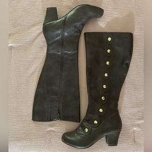 B.A.I.T. Footwear Boots Size 6